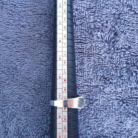 Elegant & Radiant Sparkling Vintage 925 Sterling Silver White Zircon Ring - Picture 9 of 14